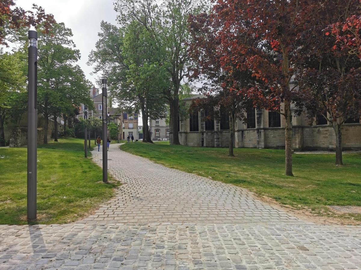 Elegance & Confort - Appart Pres Caves Au Coeur De Reims Kültér fotó